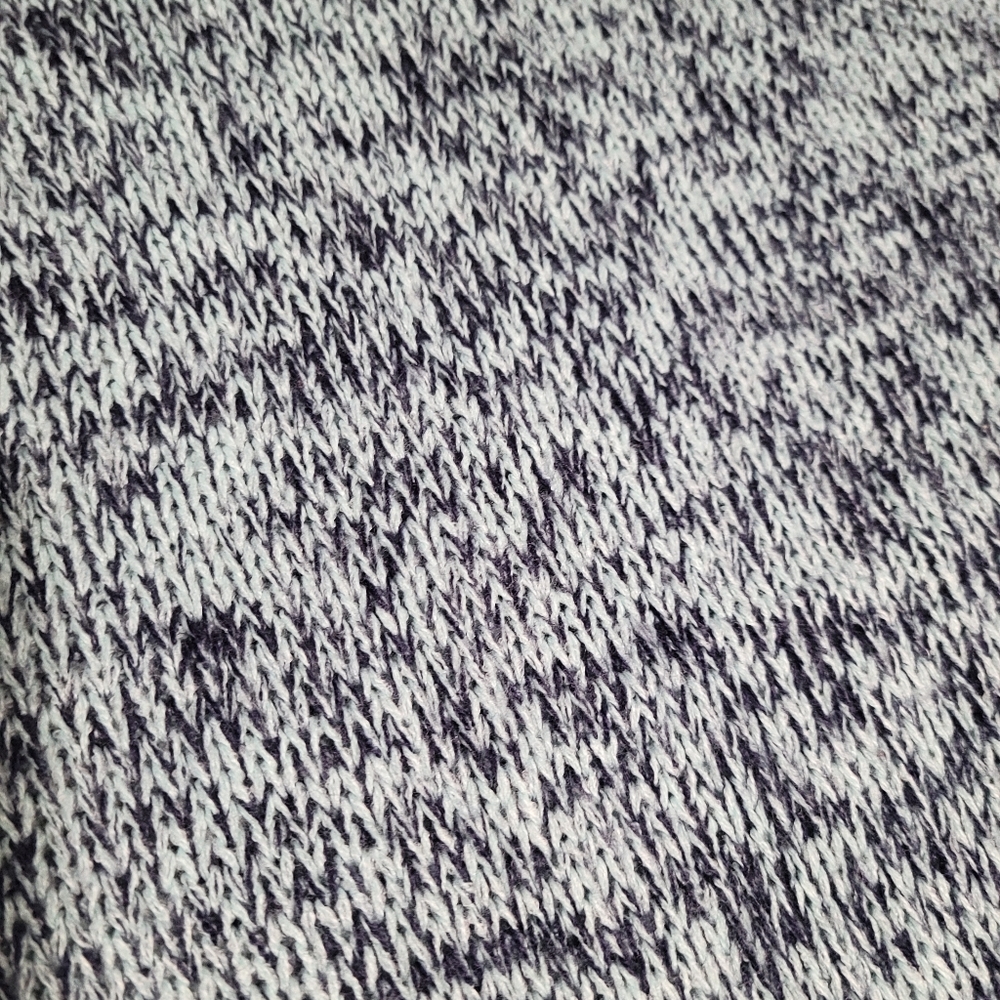Sweater - Picture 4 of 4